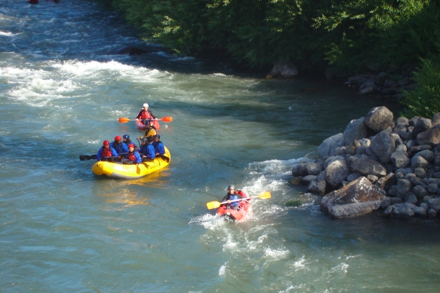 con los guias de rafting